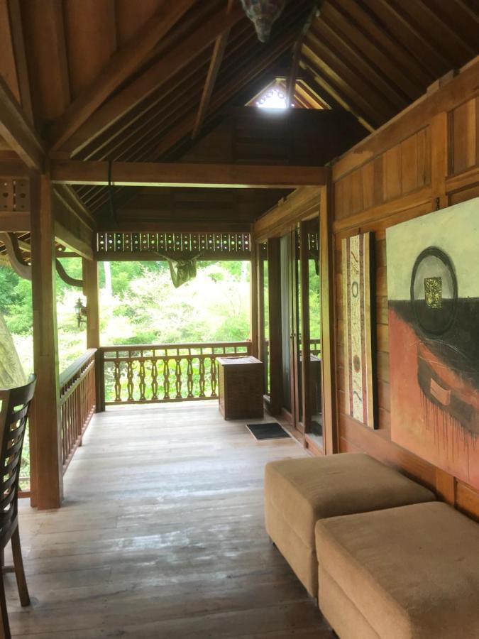 The Exile Sunset Bar & Bungalowギリ・トラワンガン エクステリア 写真